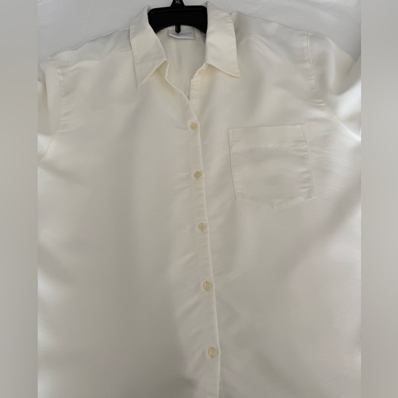 Liz Claiborne Cream-colored, long-sleeved button-down blouse, size 2X - Picture 7 of 10